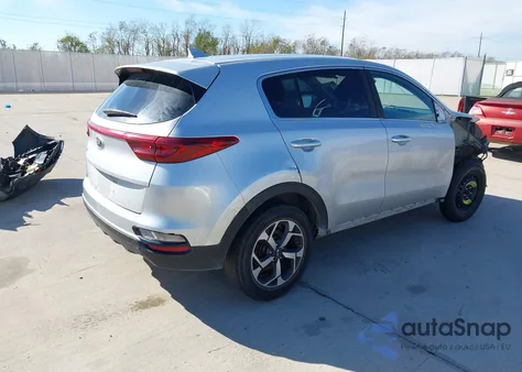 2020 Kia Sportage Lx z USA, uszkodzony, nr VIN KNDPMCAC9L7739702